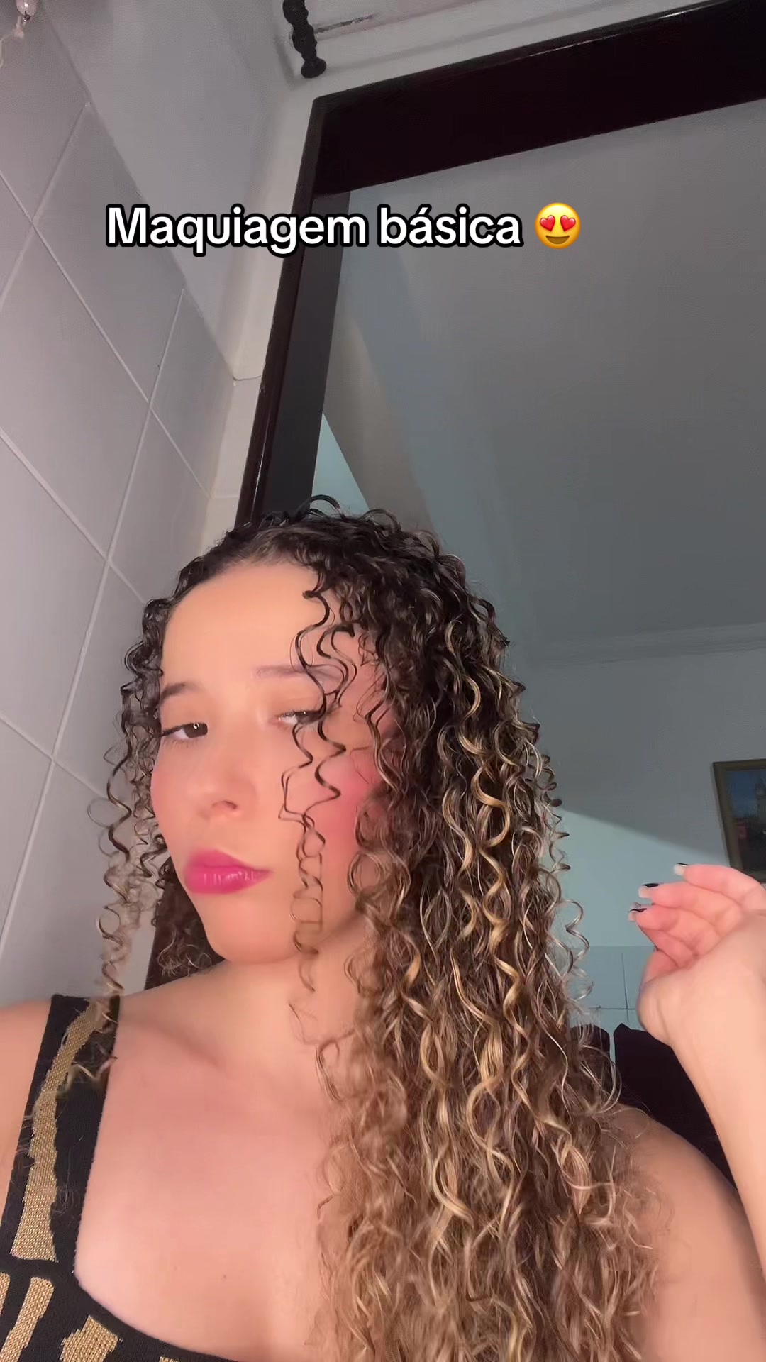 @larissathayná
