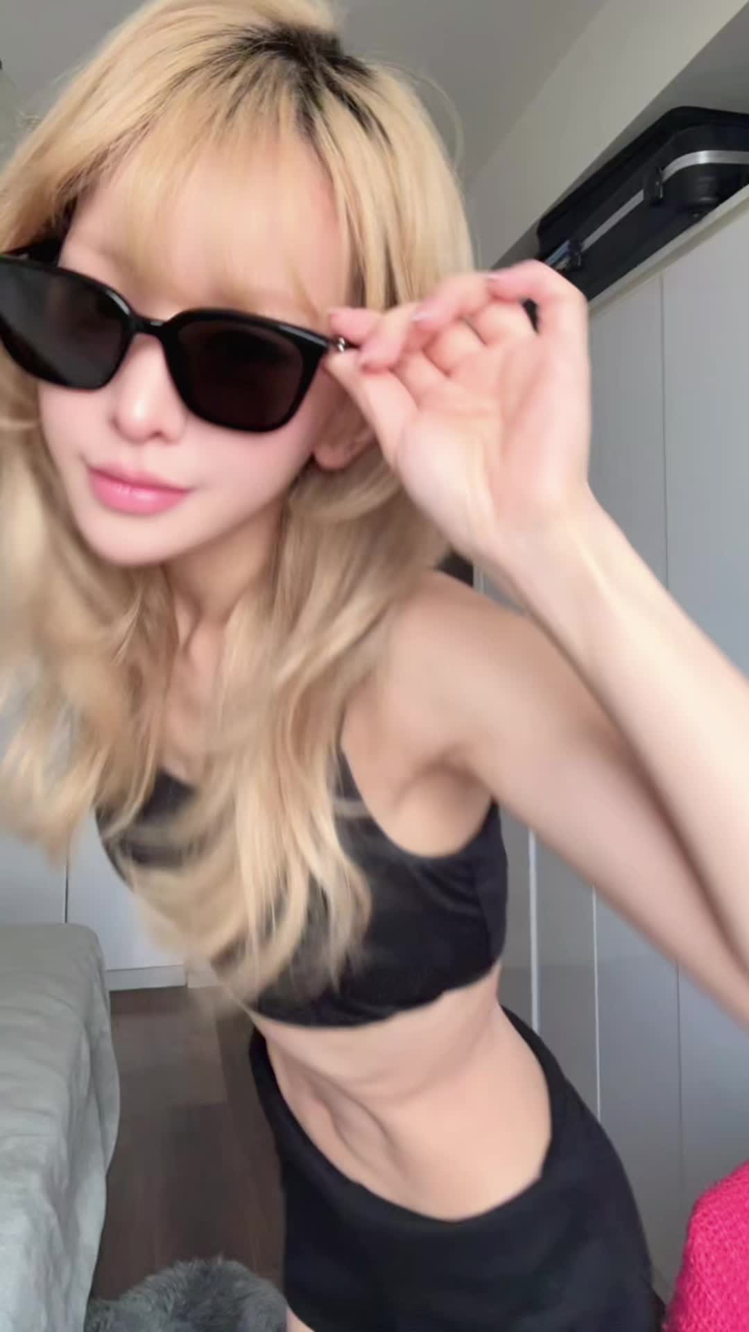 @ばに子