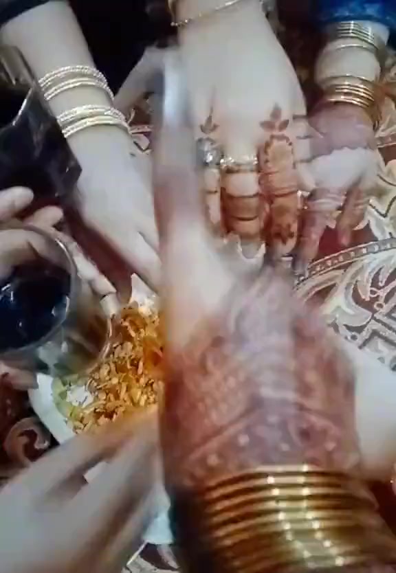 @Cute pathani