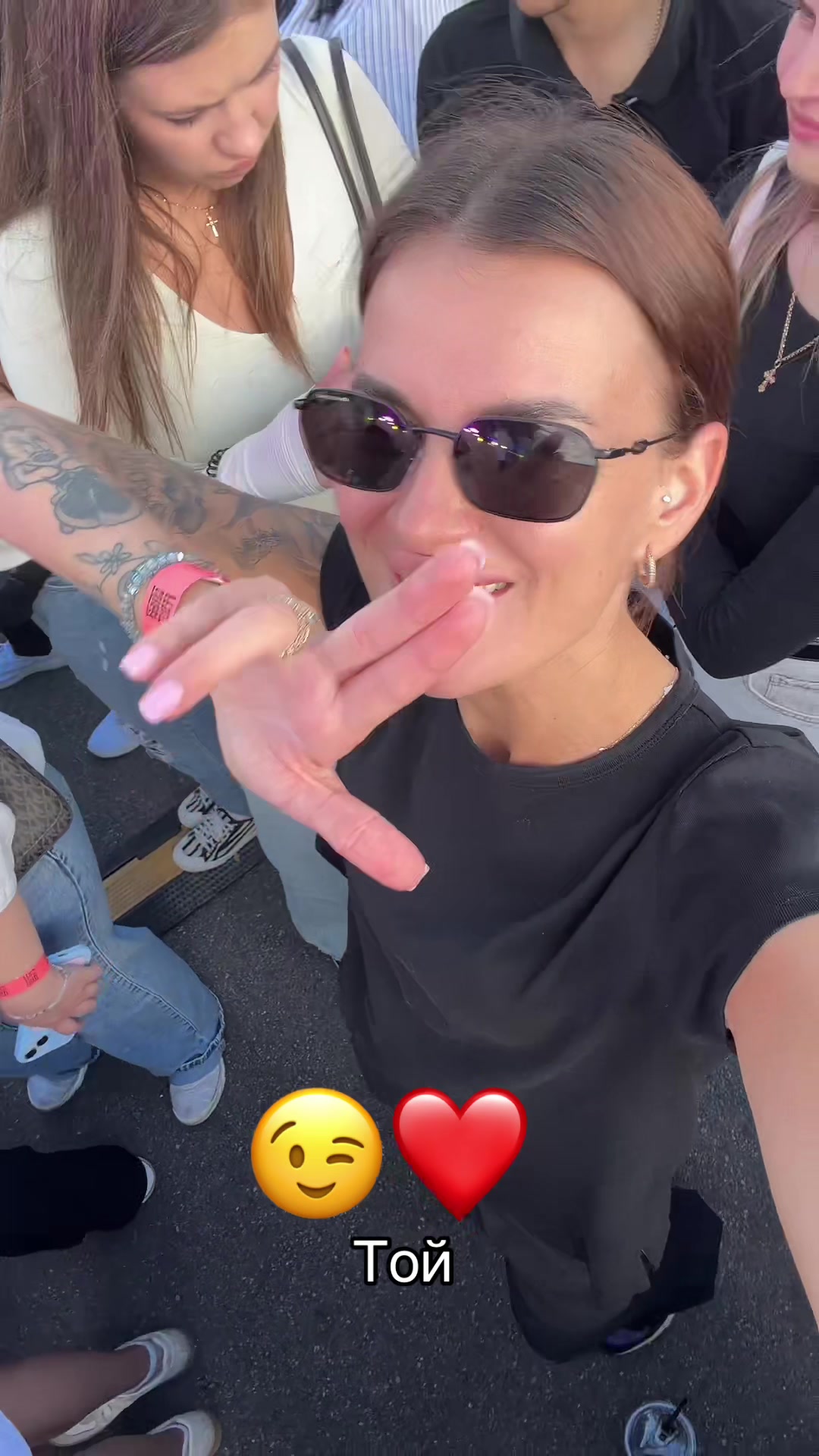 @moon_vikki 🌙
