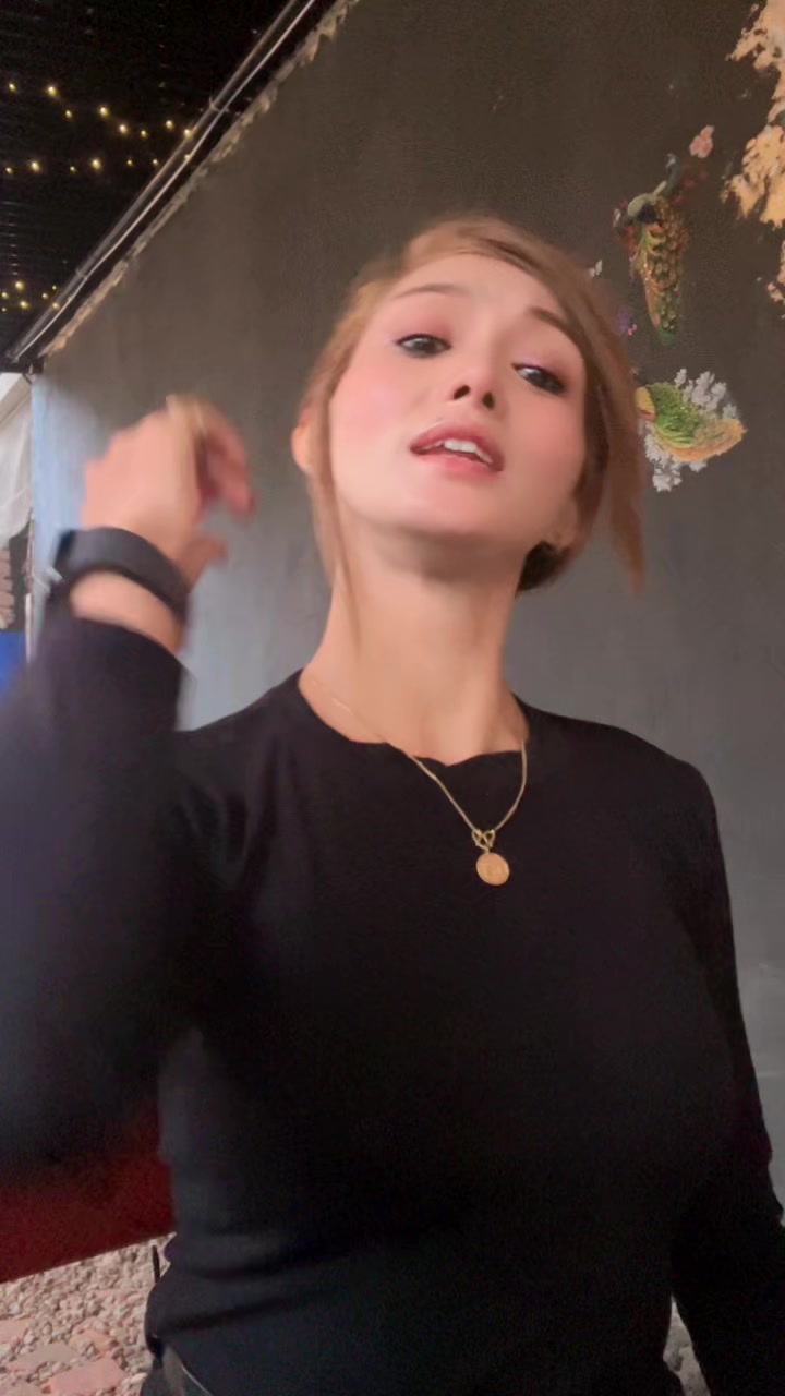 @sharon नन्दनि गुरुङ💝