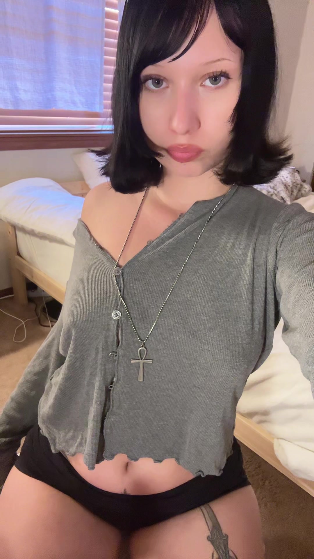 @crucifixsix