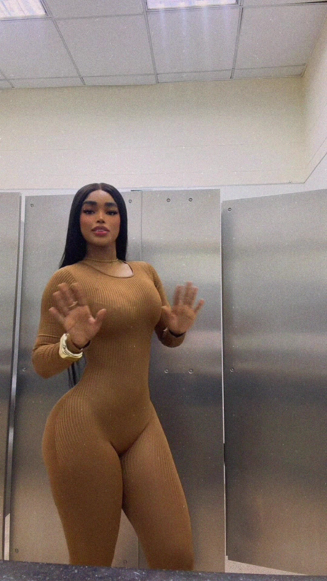 @Karenramosmr