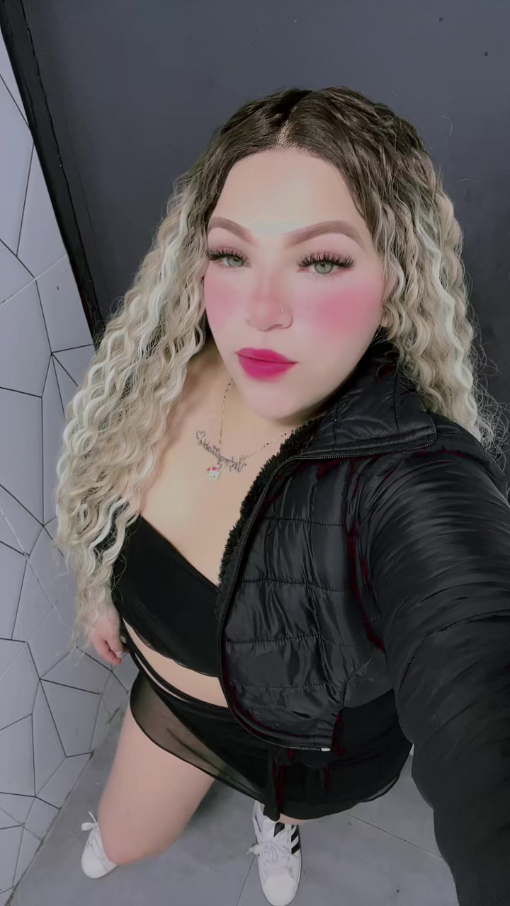 @Ana Diaz🍓💋