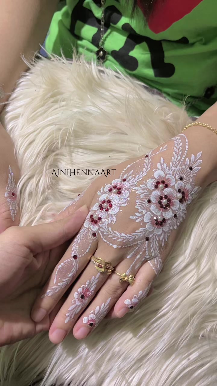 @Aini Henna
