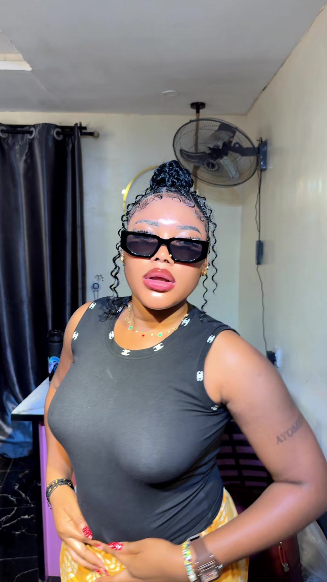 @HAIRSTYLIST IN OYO