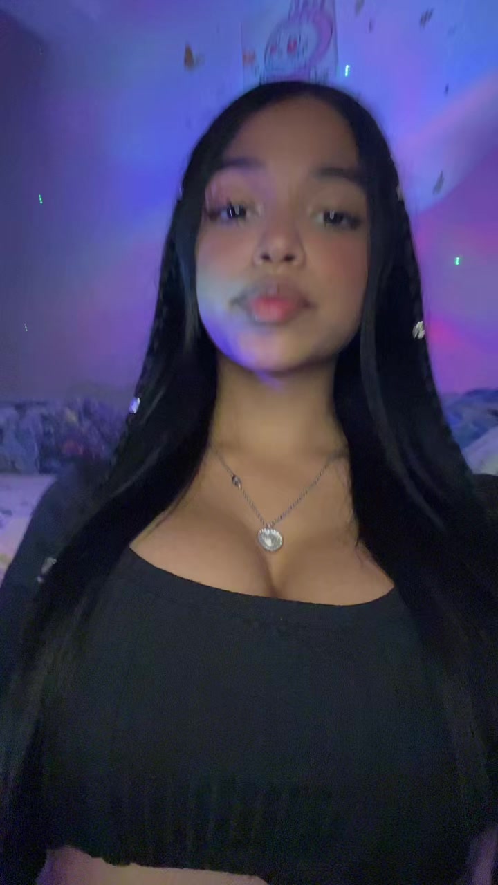 @Valentina.🩷