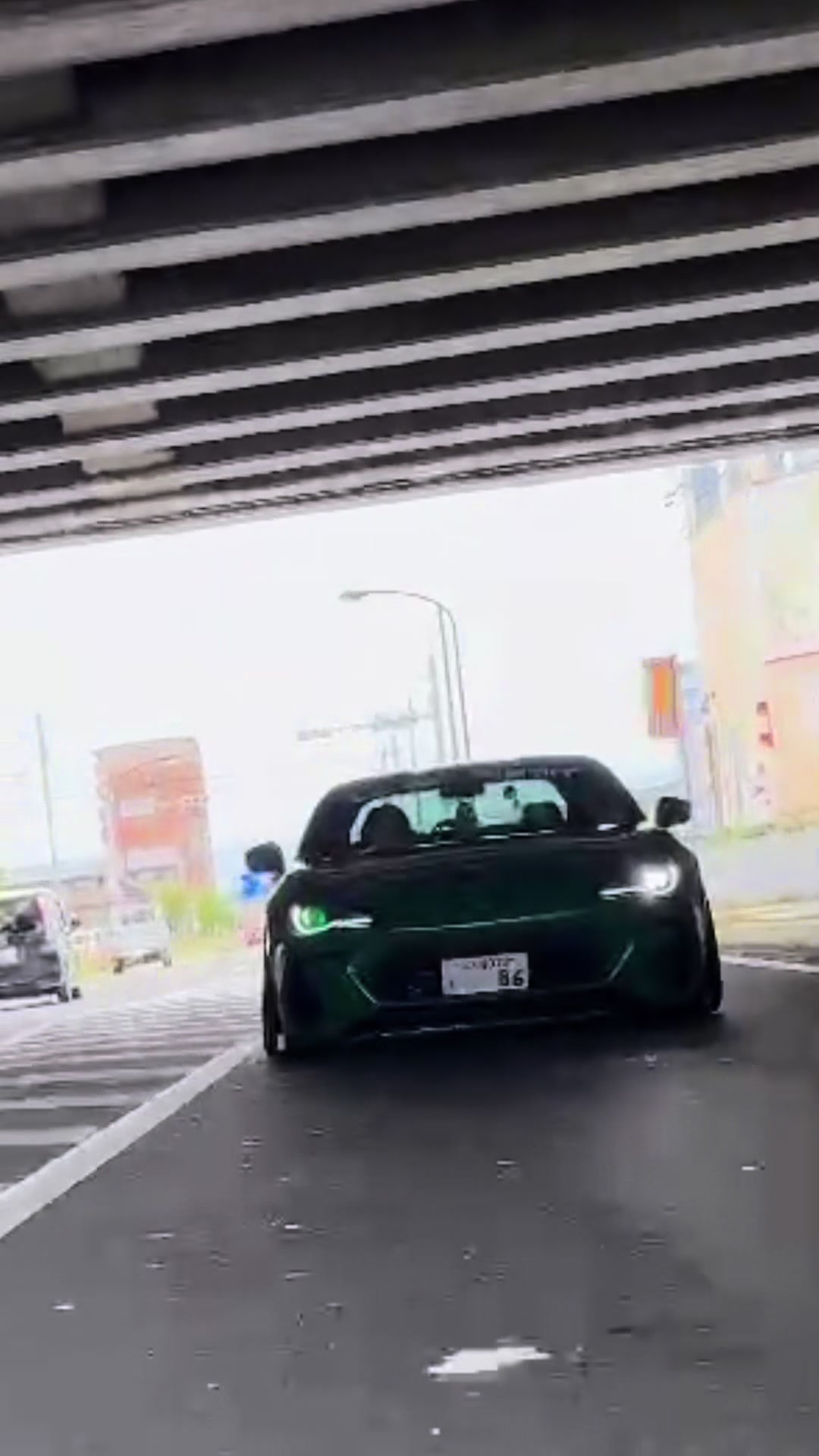 @ゆーらい
