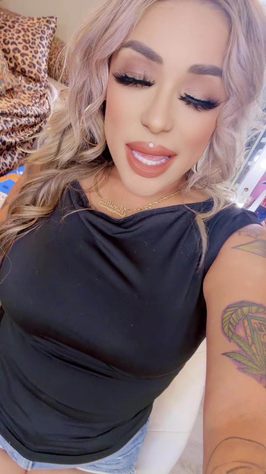 @👑🐾Monikee🐾👑