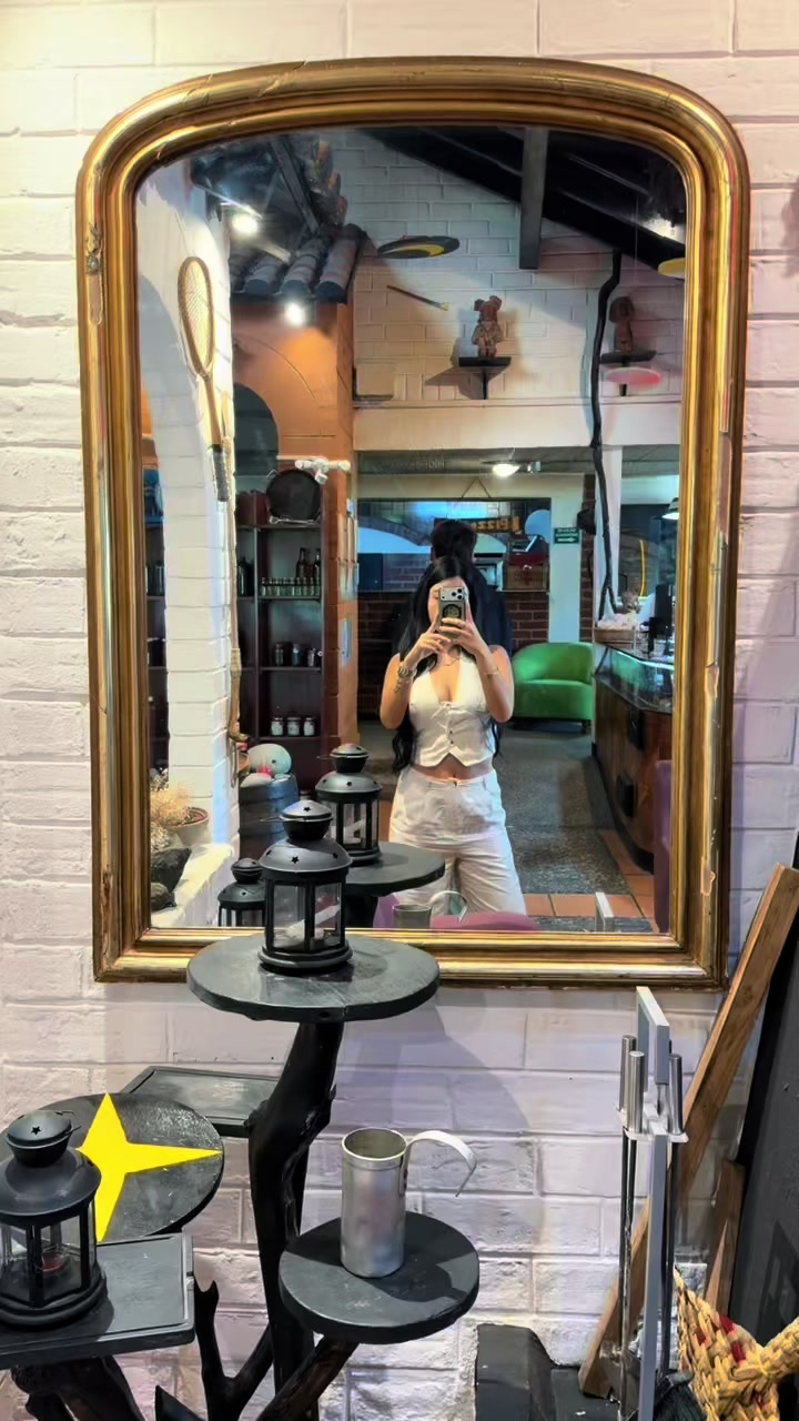 @Made Carley ♡