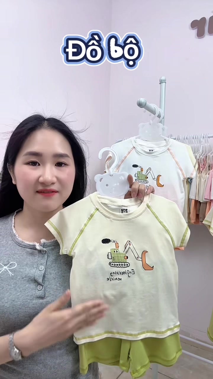 @Em Bear Fashion Kid