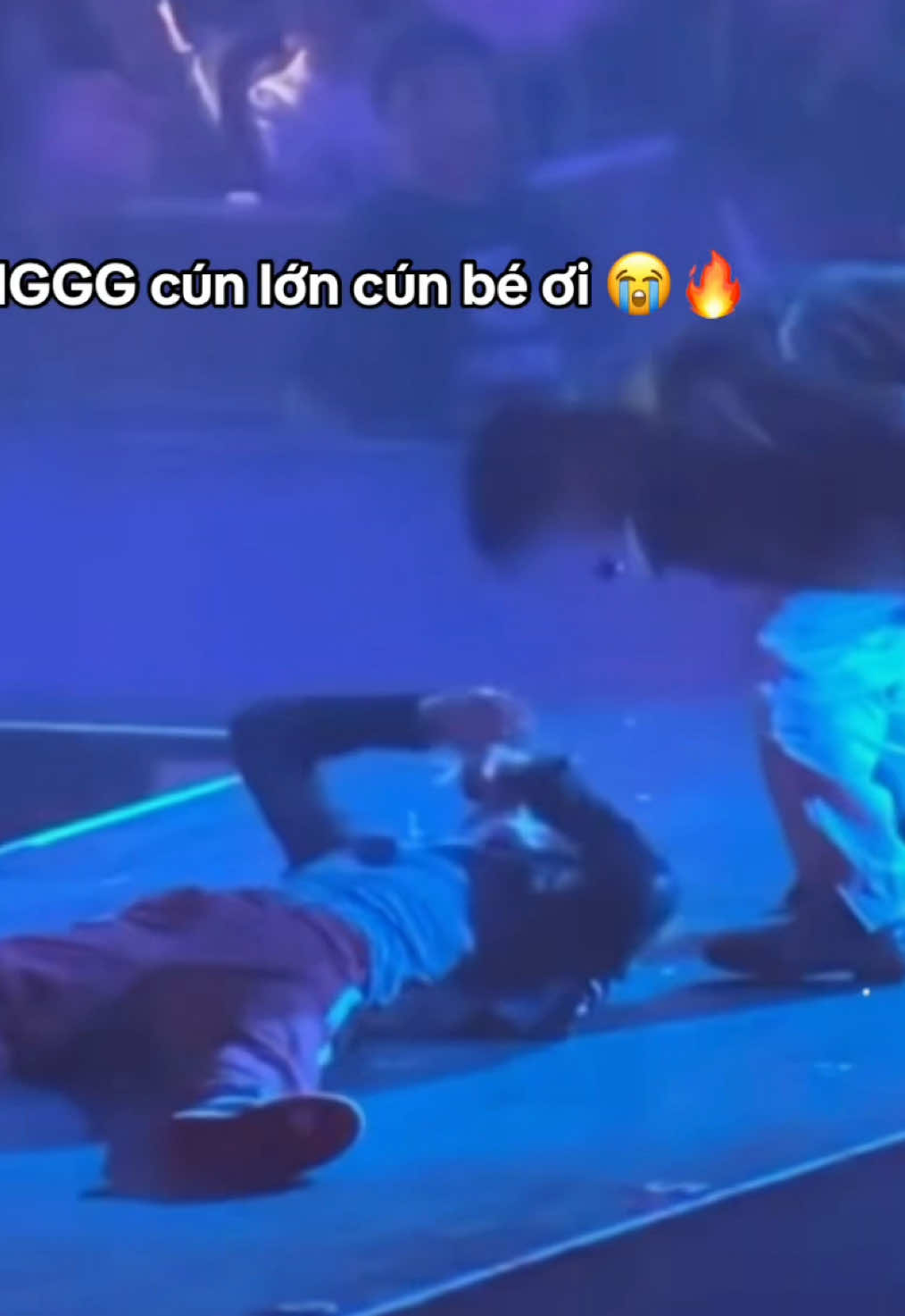 @Tiến hay l&ugrave;i đều gặp Huy 🕺🏻