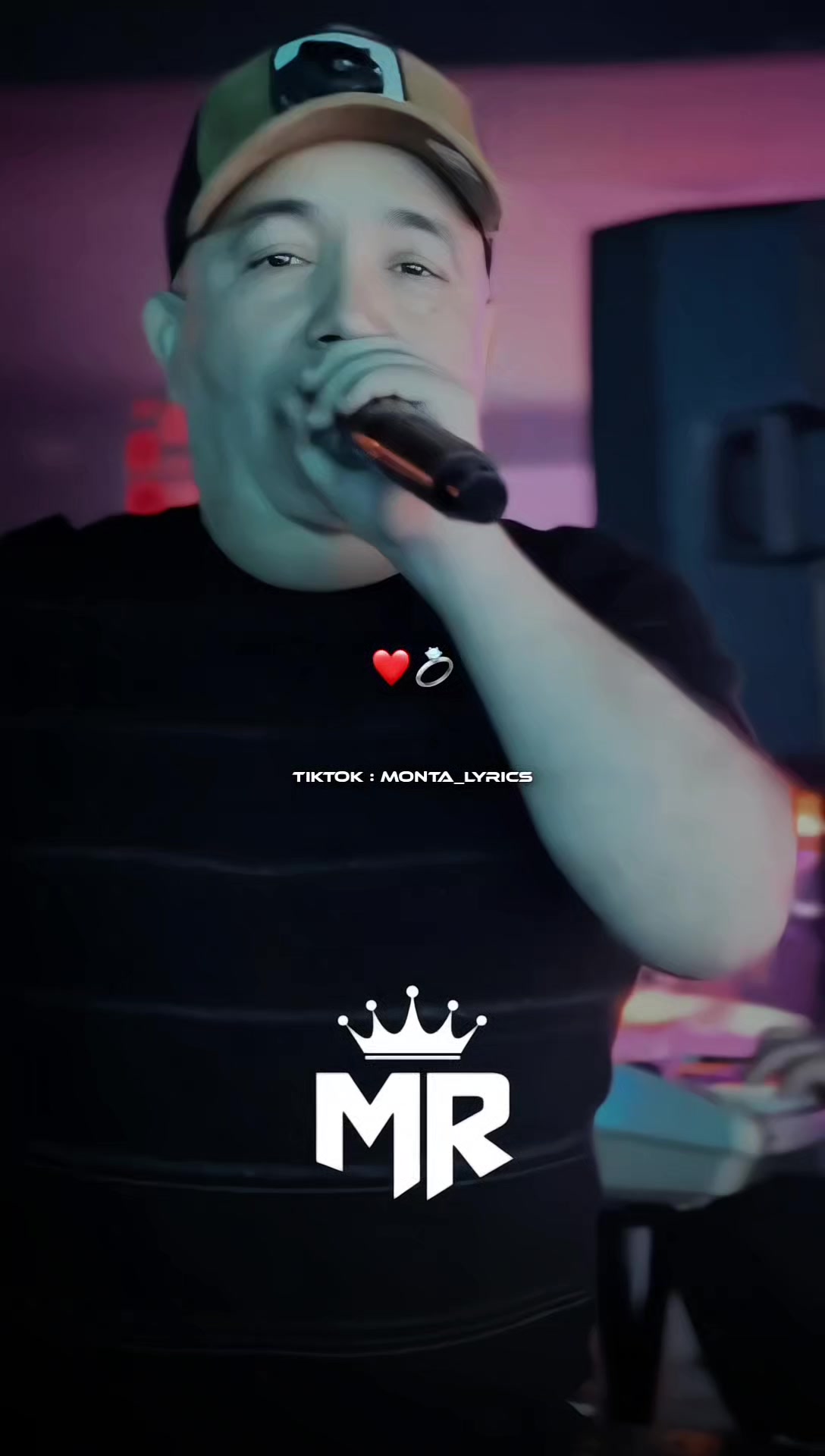 @𝙈𝙤𝙣𝙩𝙖 𝙇𝙮𝙧𝙞𝙘𝙨 🥇