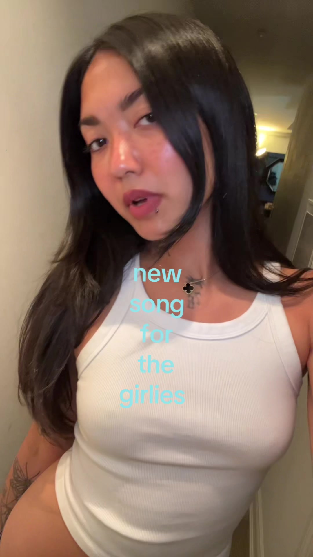 @LipBiteEmoji