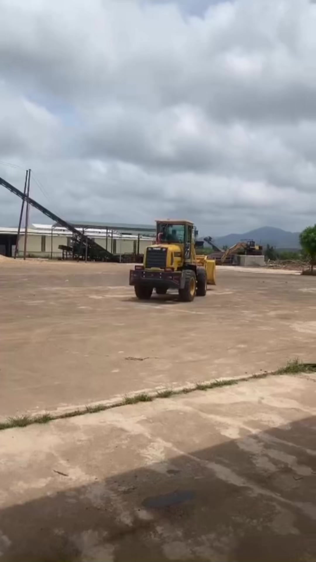 @M&aacute;y x&uacute;c lật LuGong