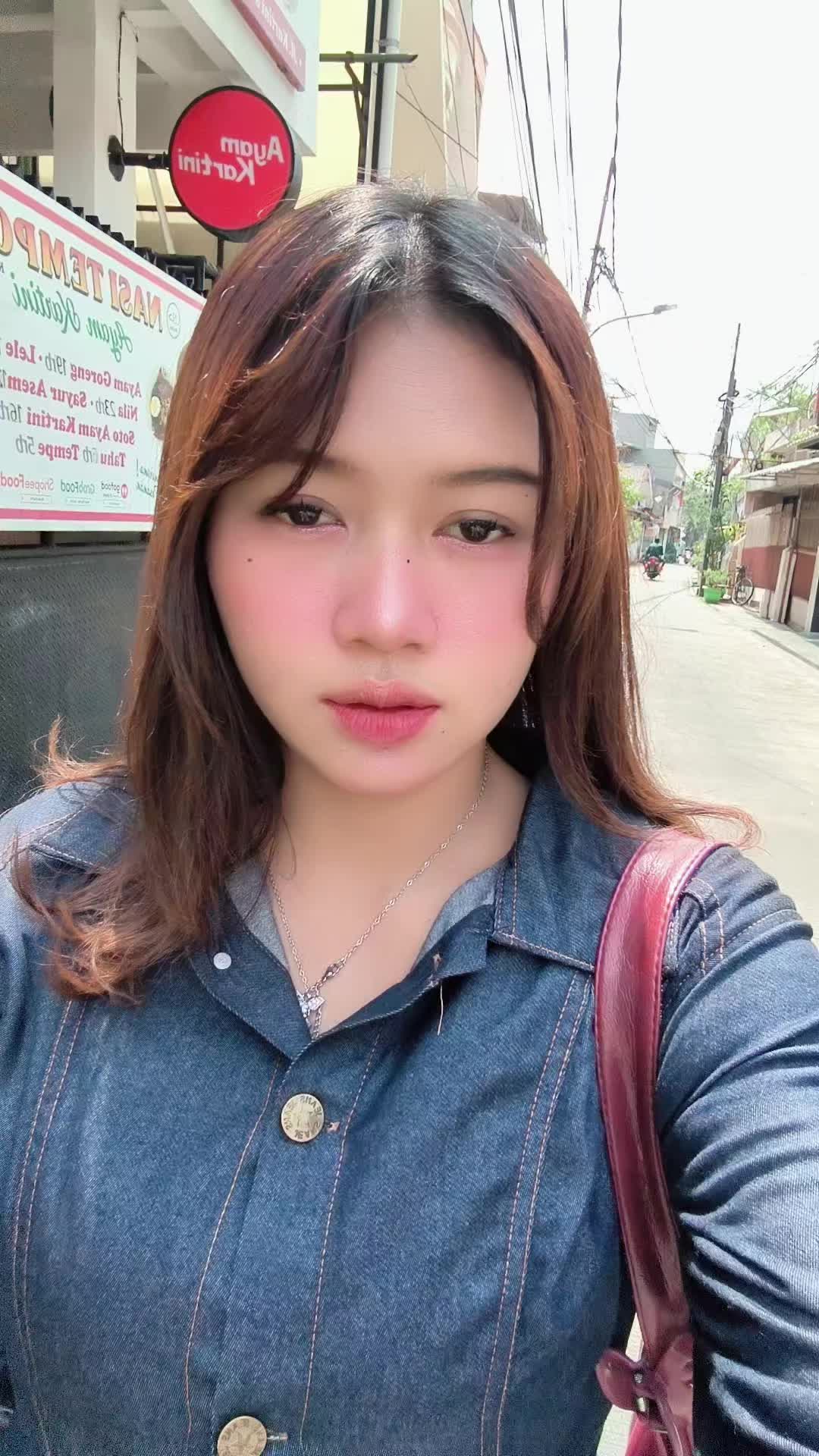 @sweetnesslylly