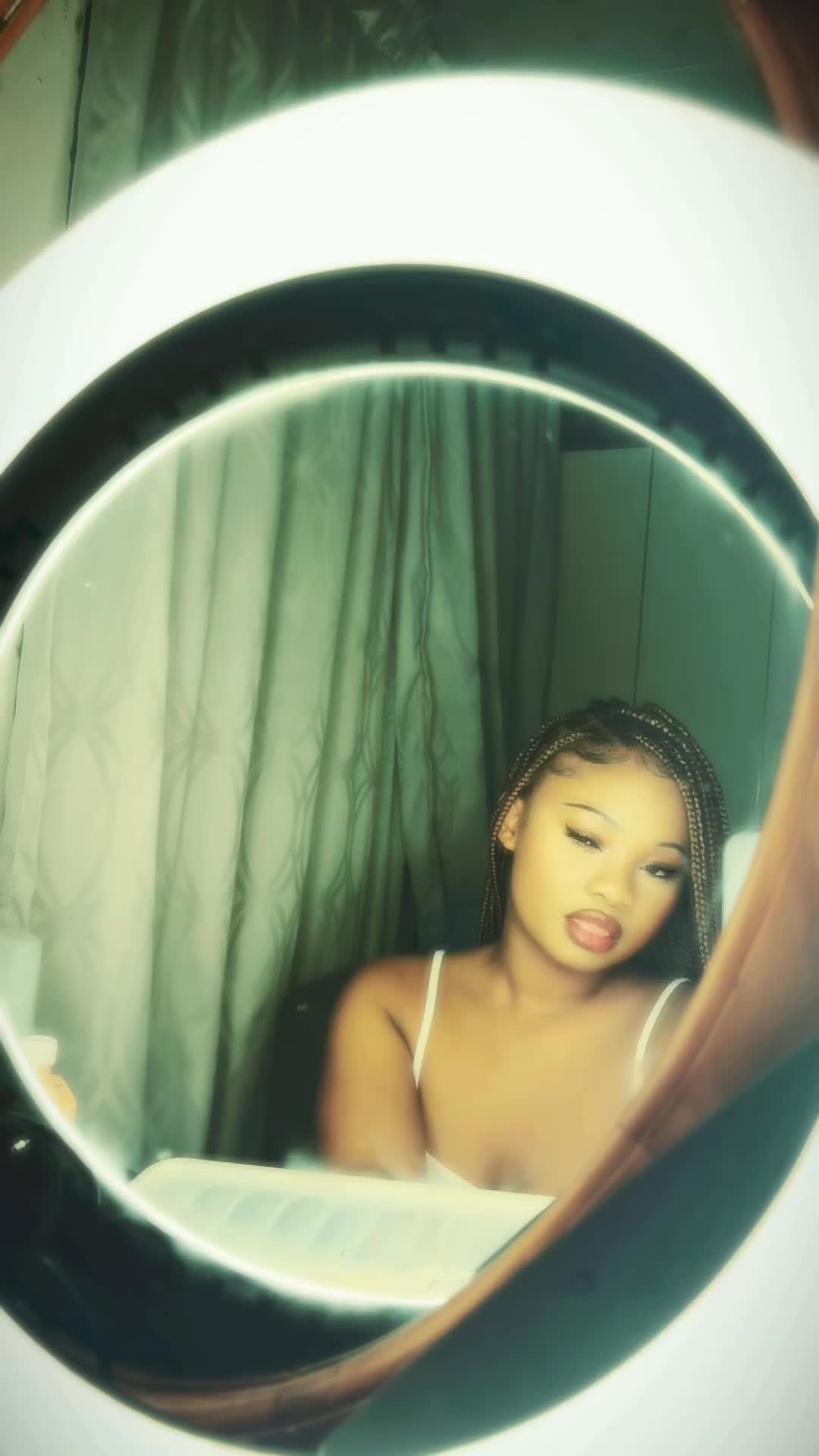 @reyaaa