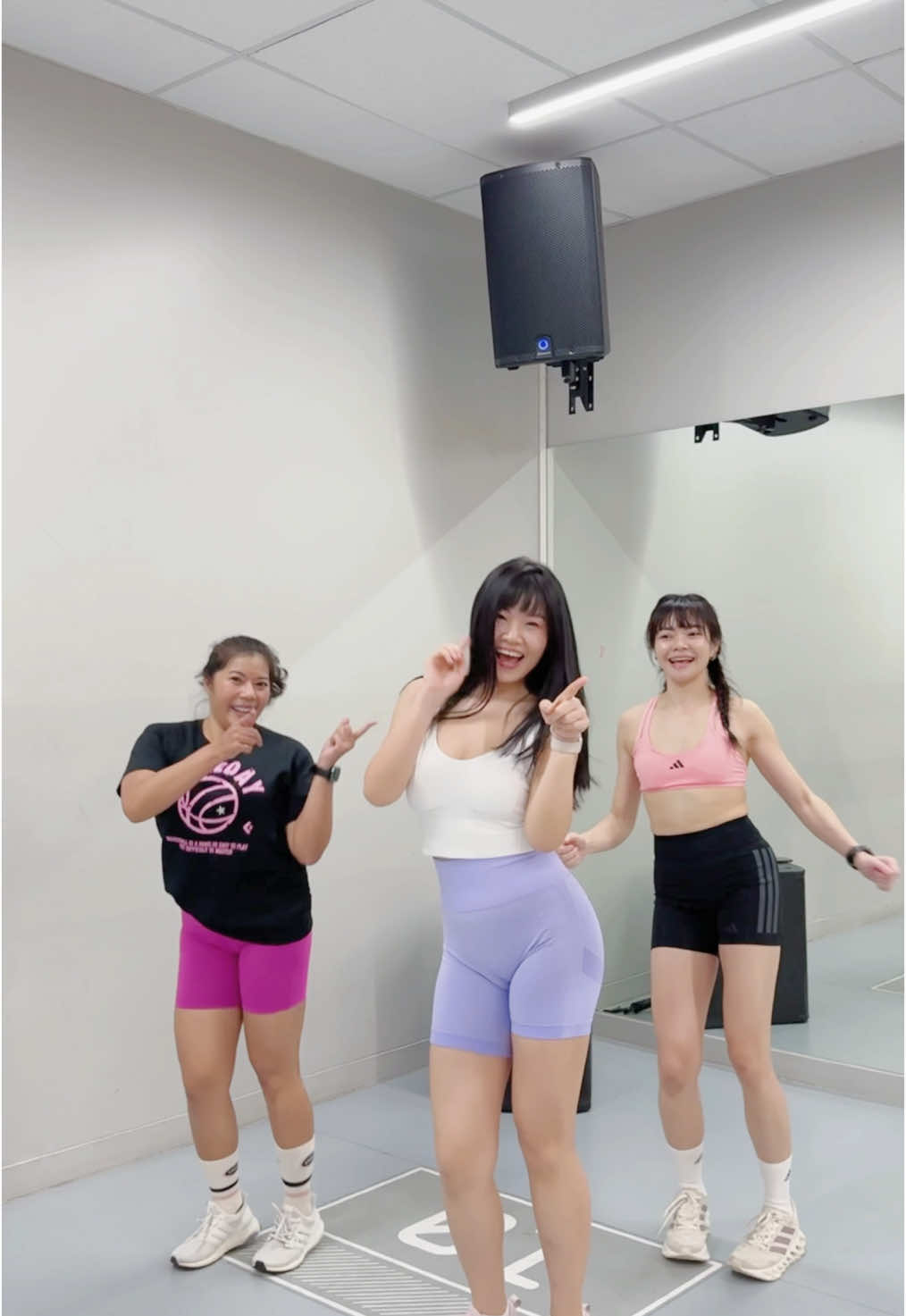 @Aom