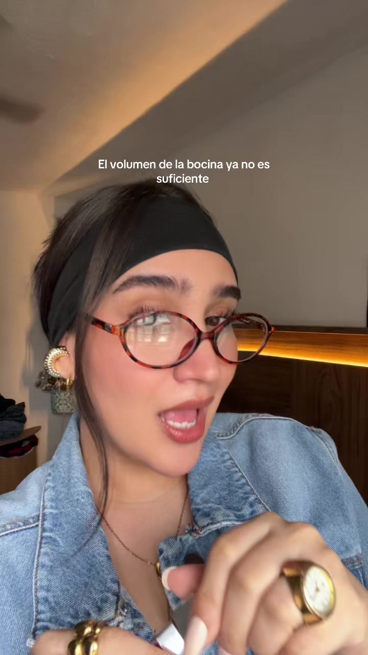 @Victoria Arbab.