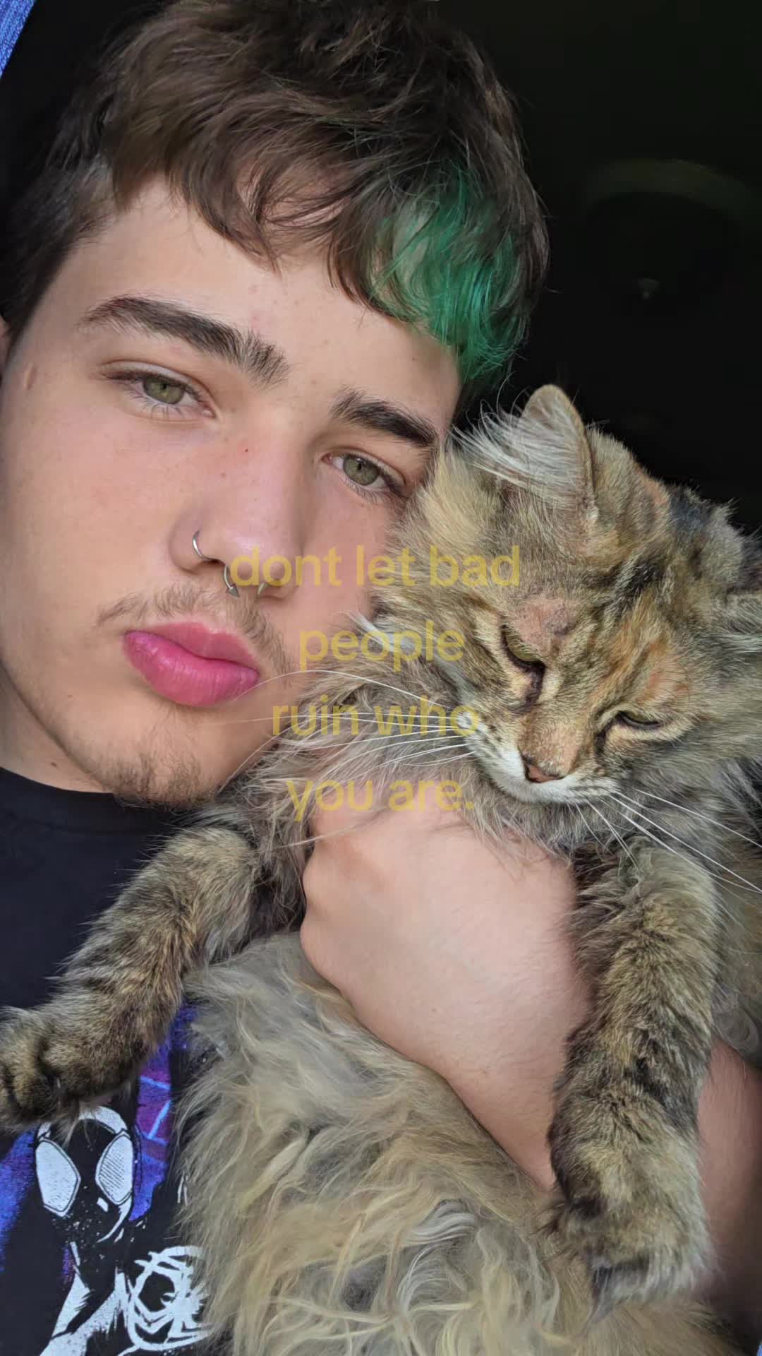 @👾