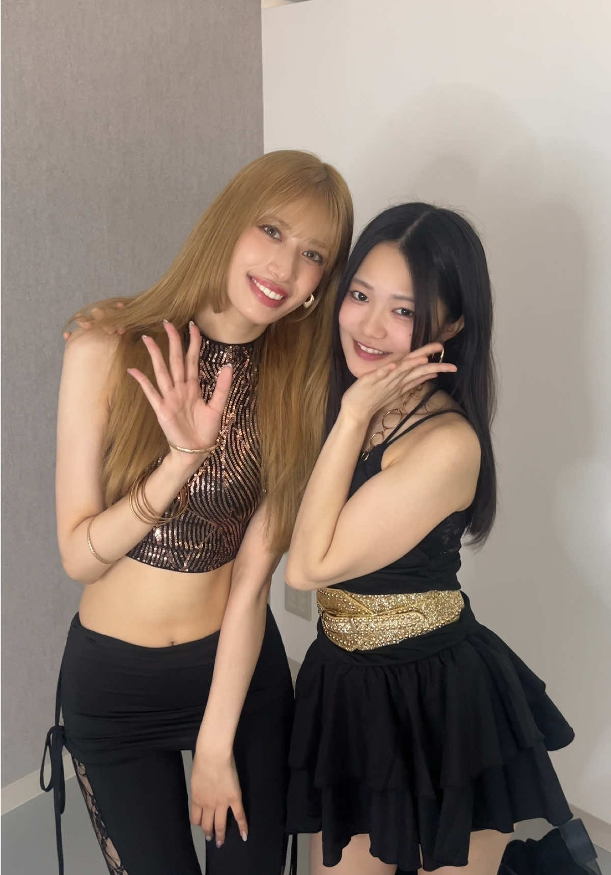 @ARISA(X3NA)👑🖤
