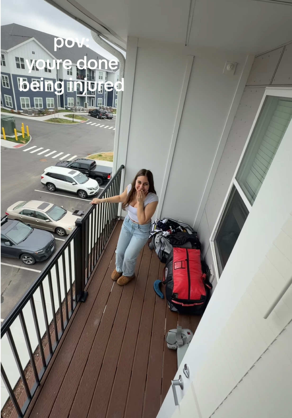 @???