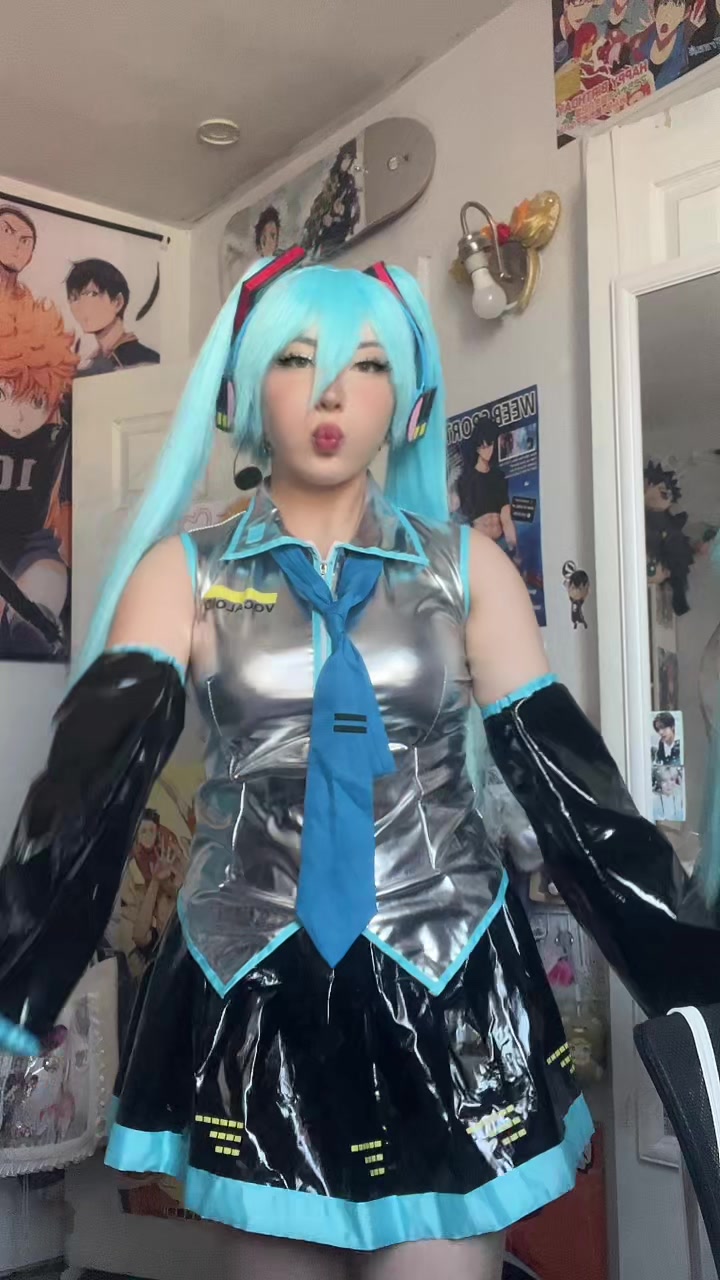 @bunnygirlmaira