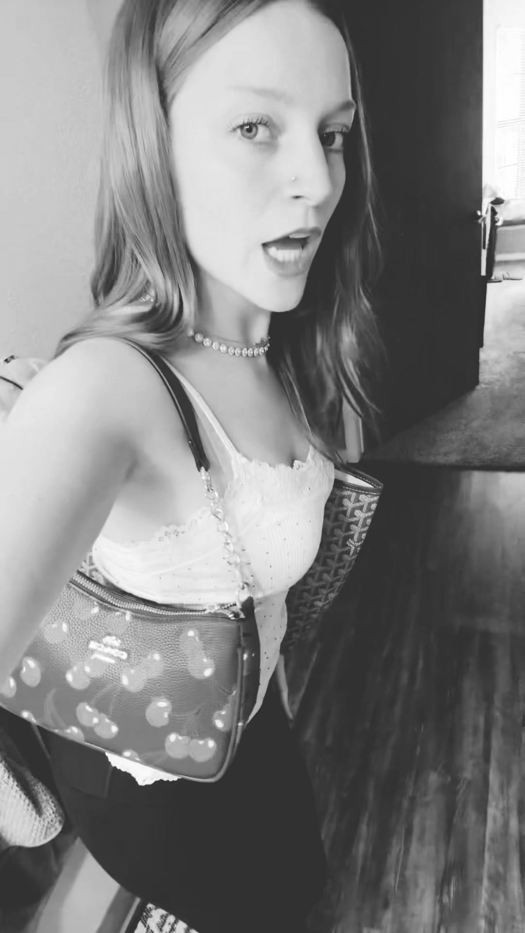 @️