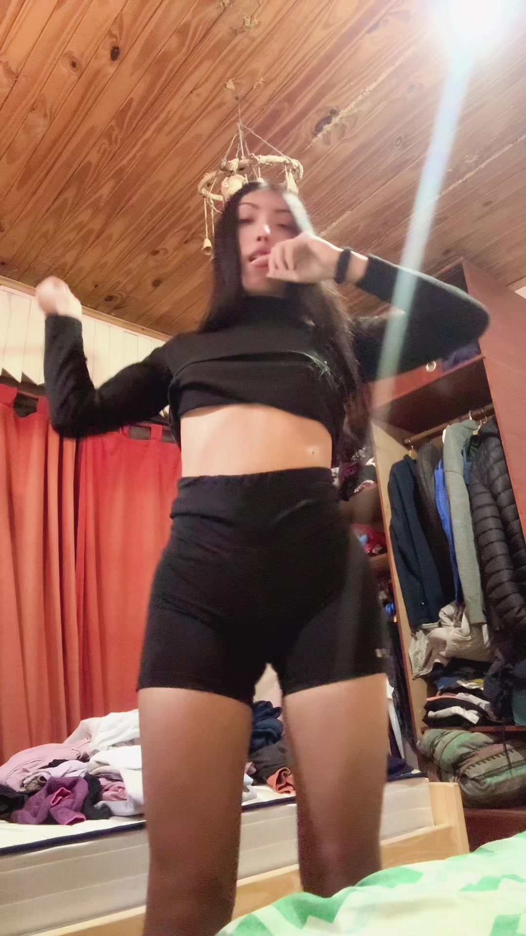 @Morenaa