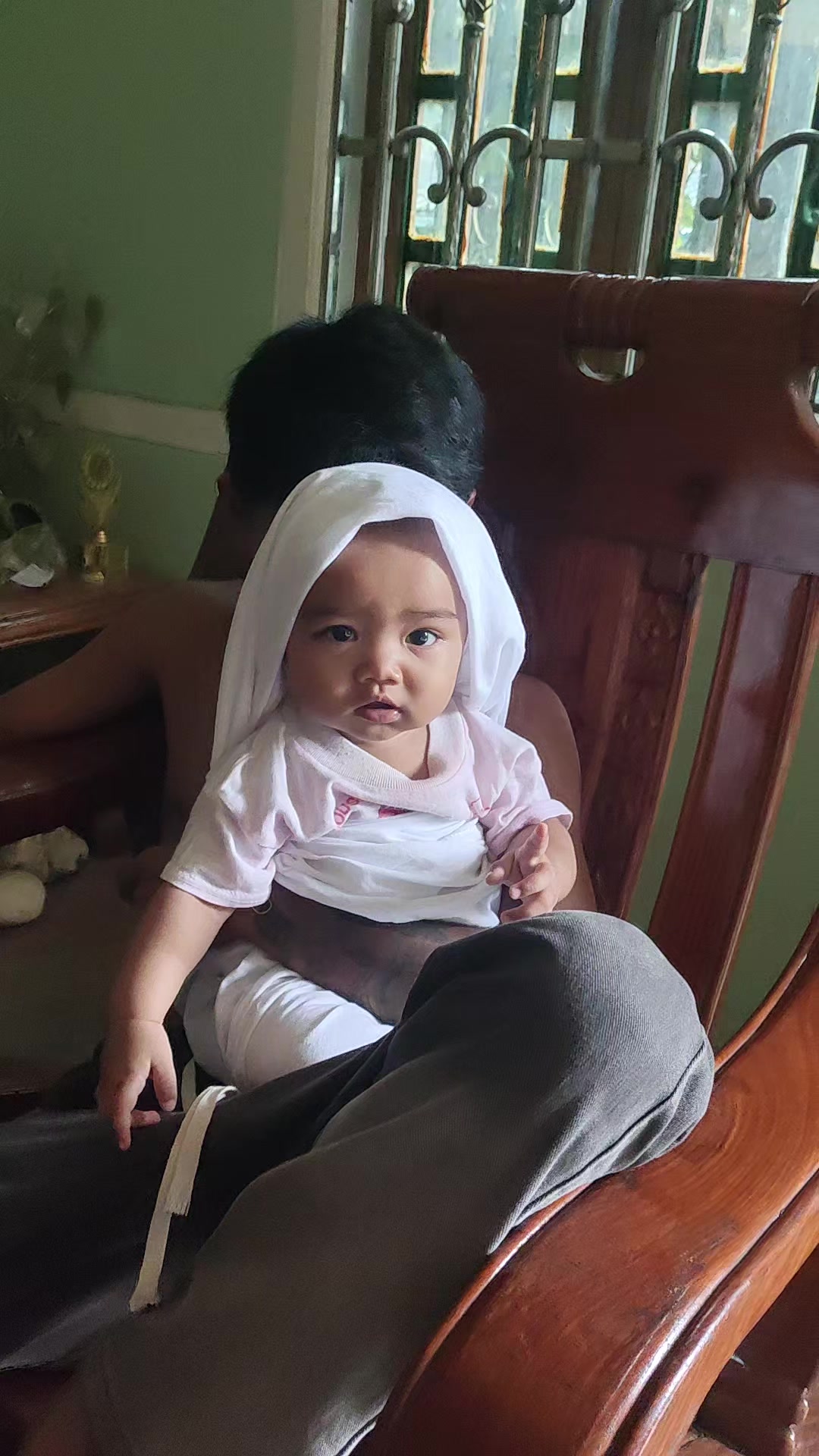 @shweyeehnin