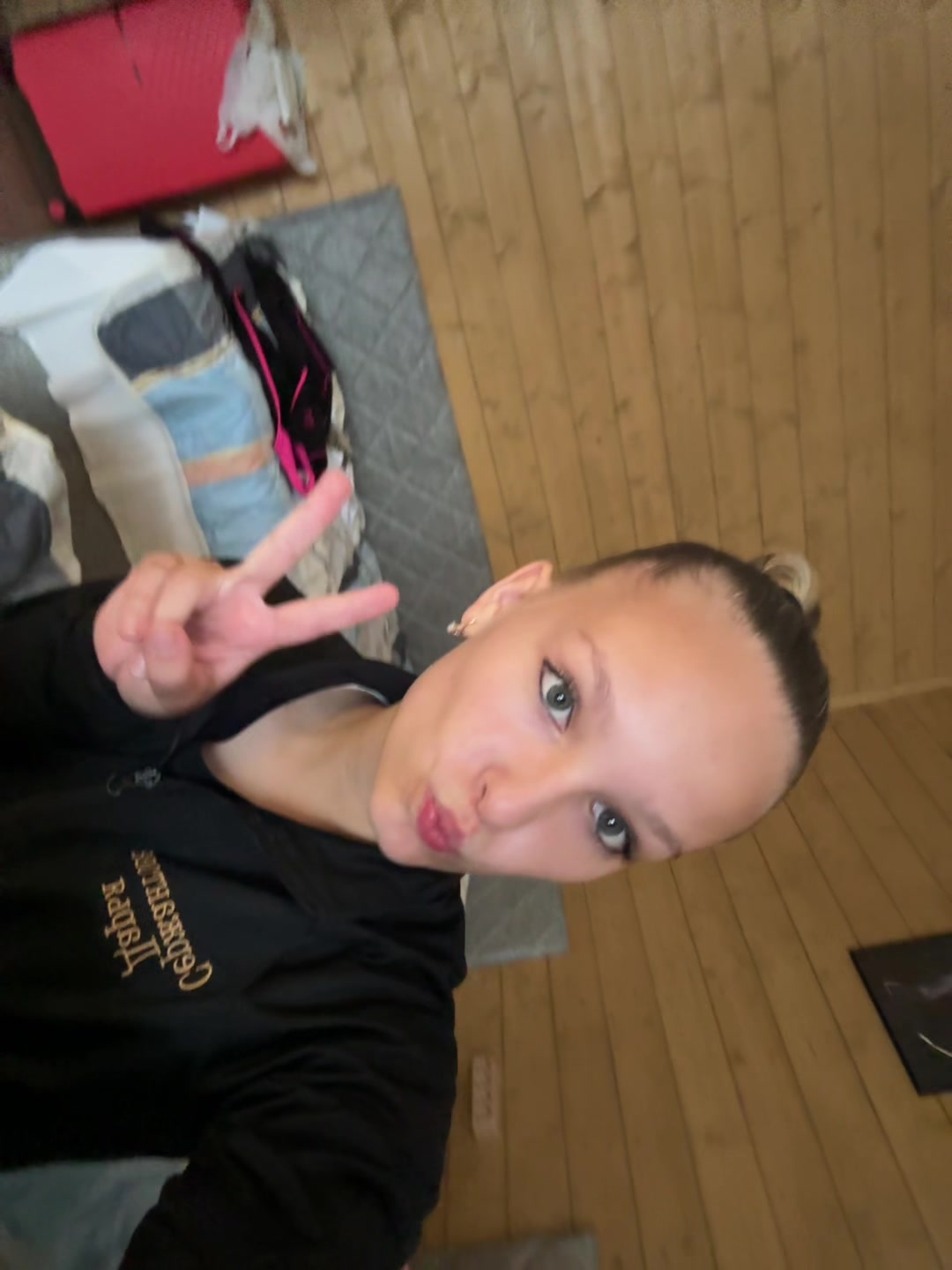 @serzhD