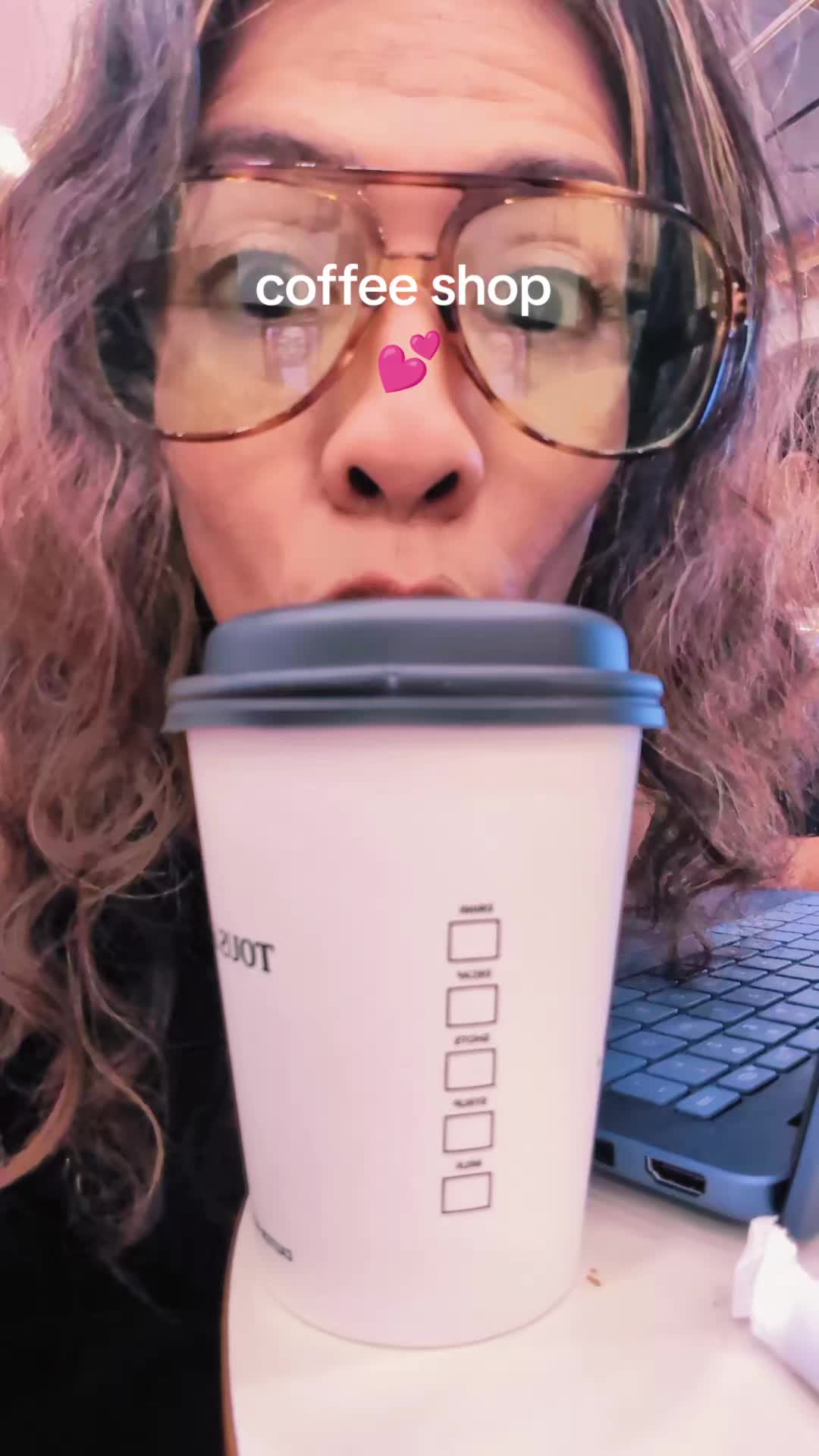 @dannia