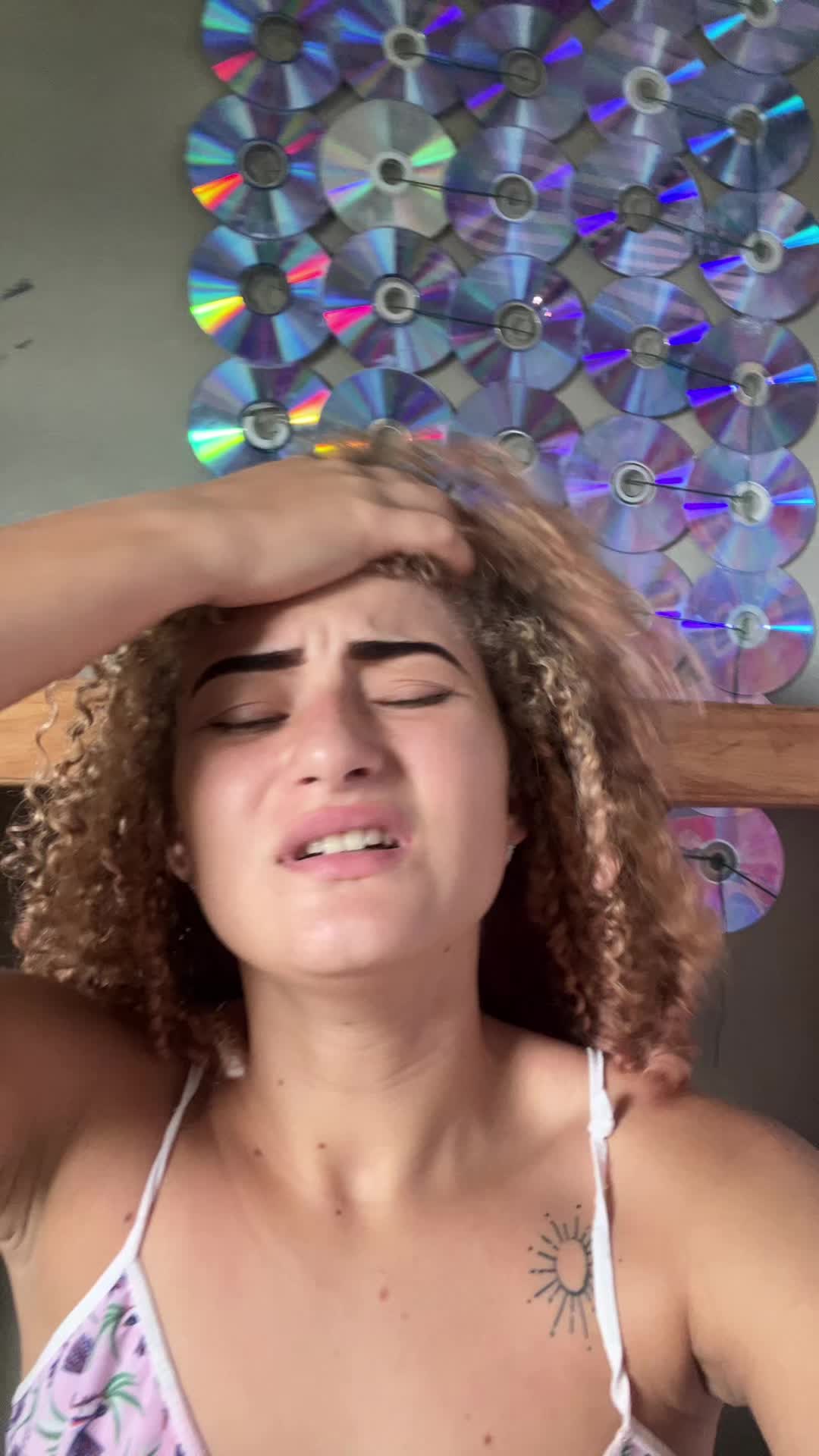 @eujulianasantostrindade_