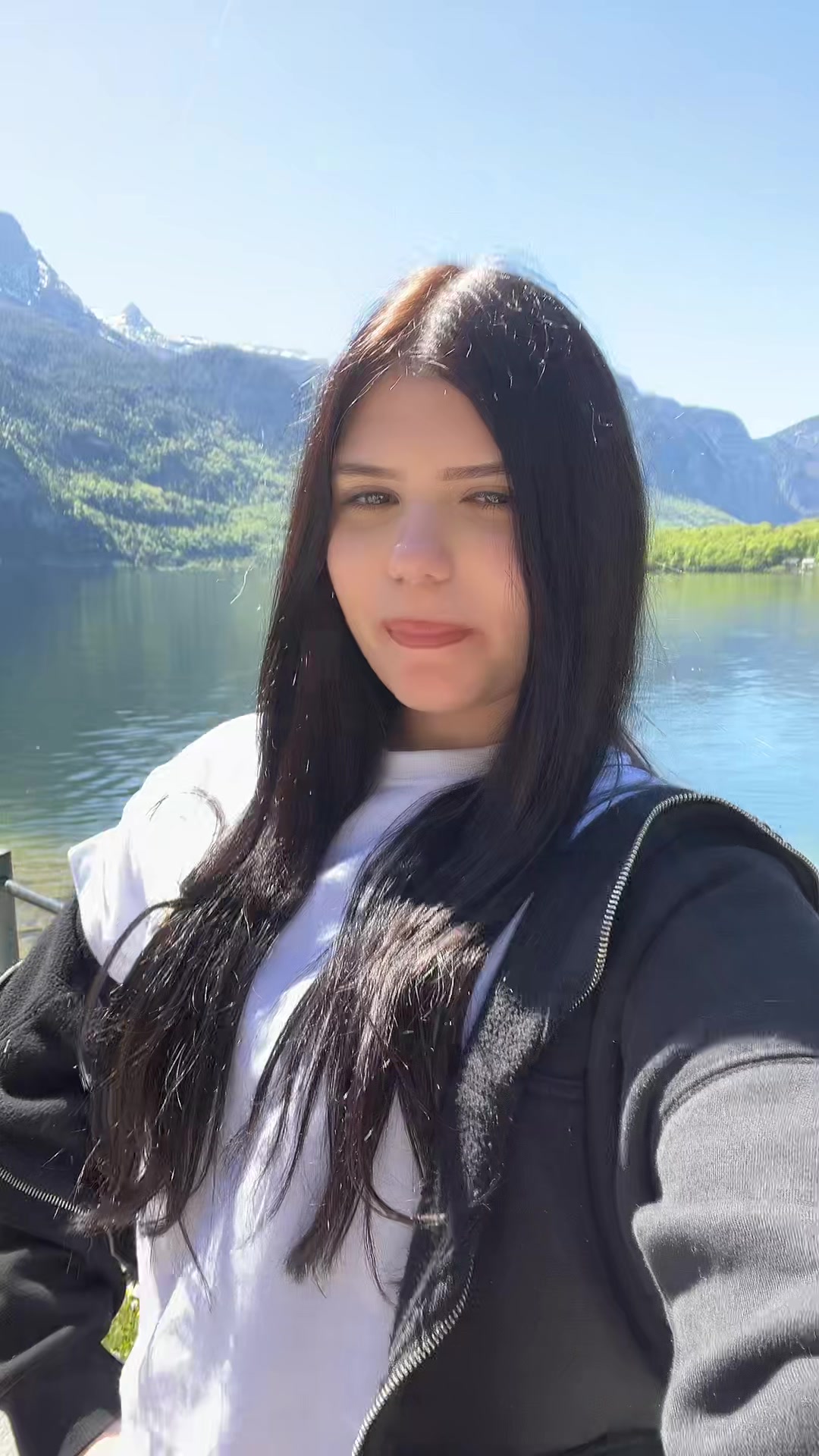 @kojaelena_
