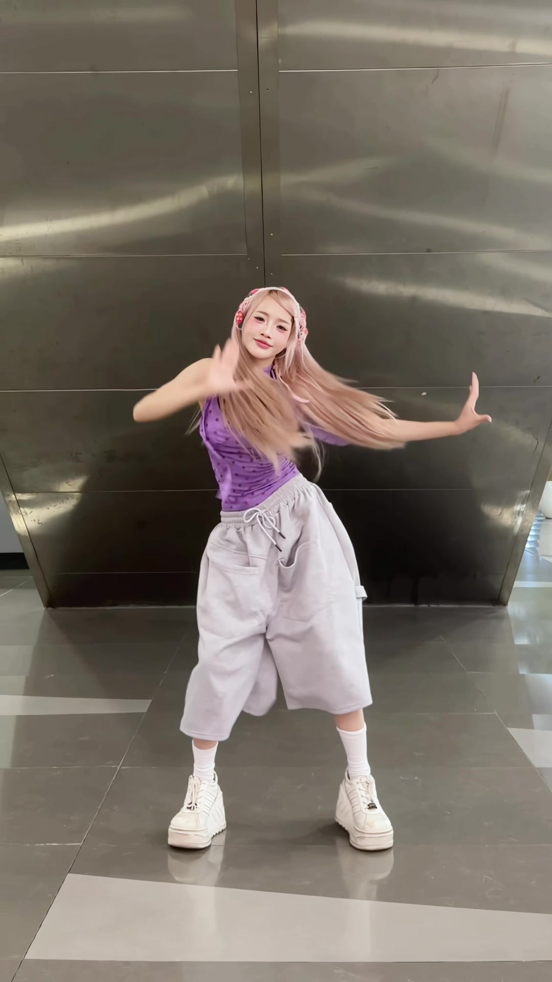 @L&ugrave;n m&agrave; ch&aacute;y 🔥