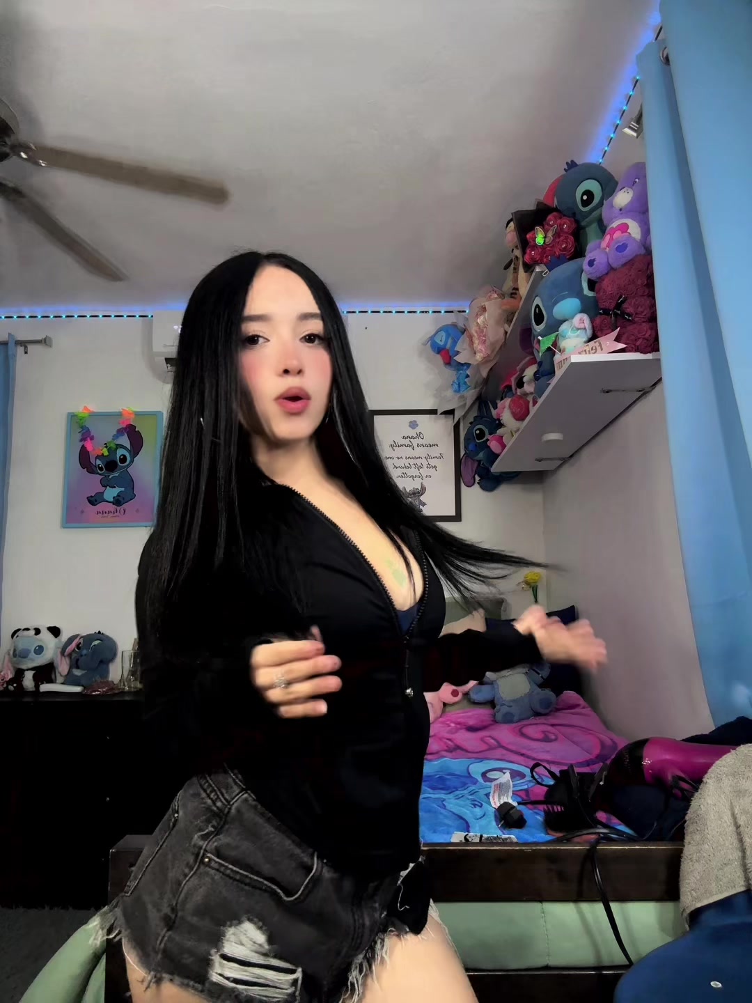 @ღM E L