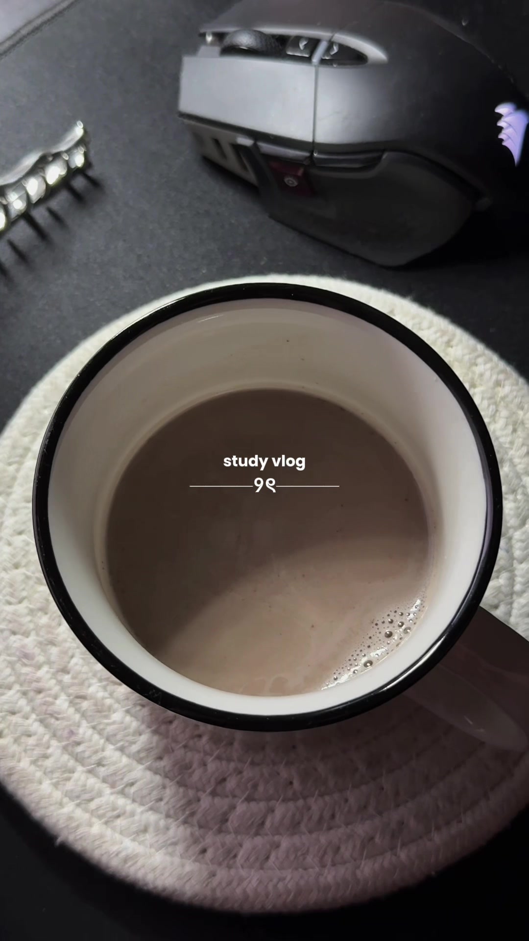@yvie⋆˚