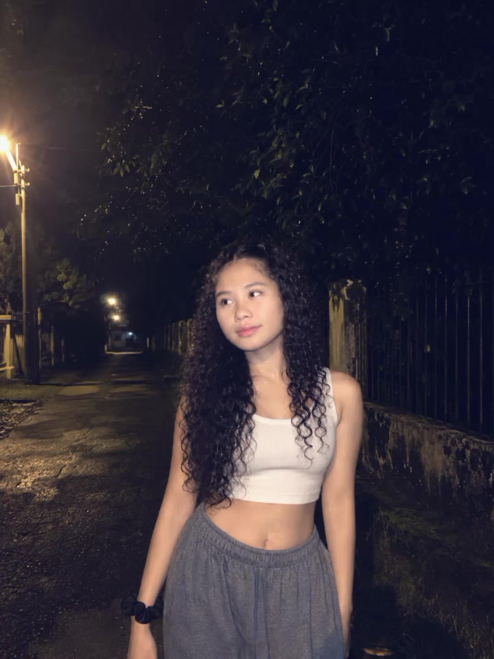 @C l &acirc; r &auml;_26👑🖤