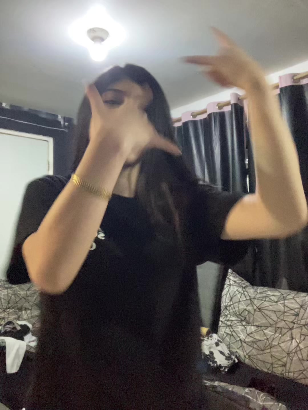 @Ashleyy!