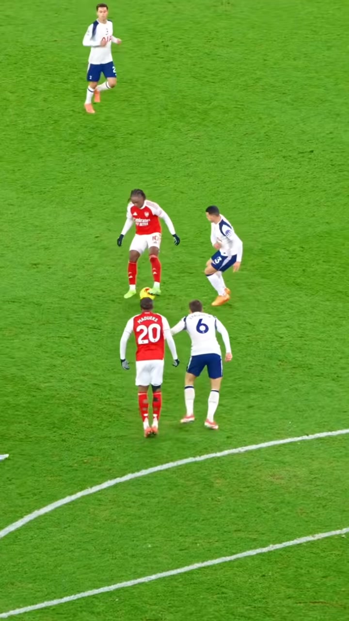 @ኪያ😎 ልጃዎ The gunners 💪