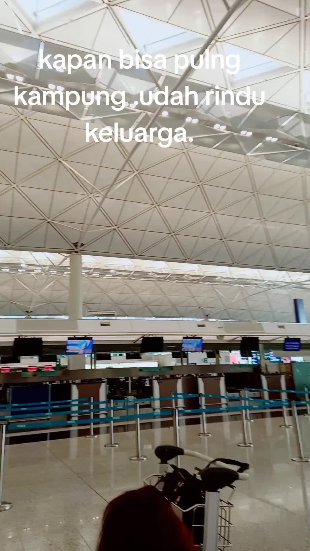 @Janda kembang merah.