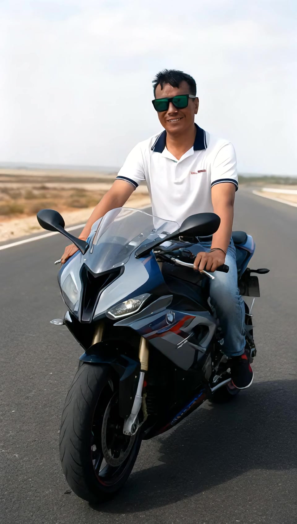 @भक्तलाल श्रेष्ठ