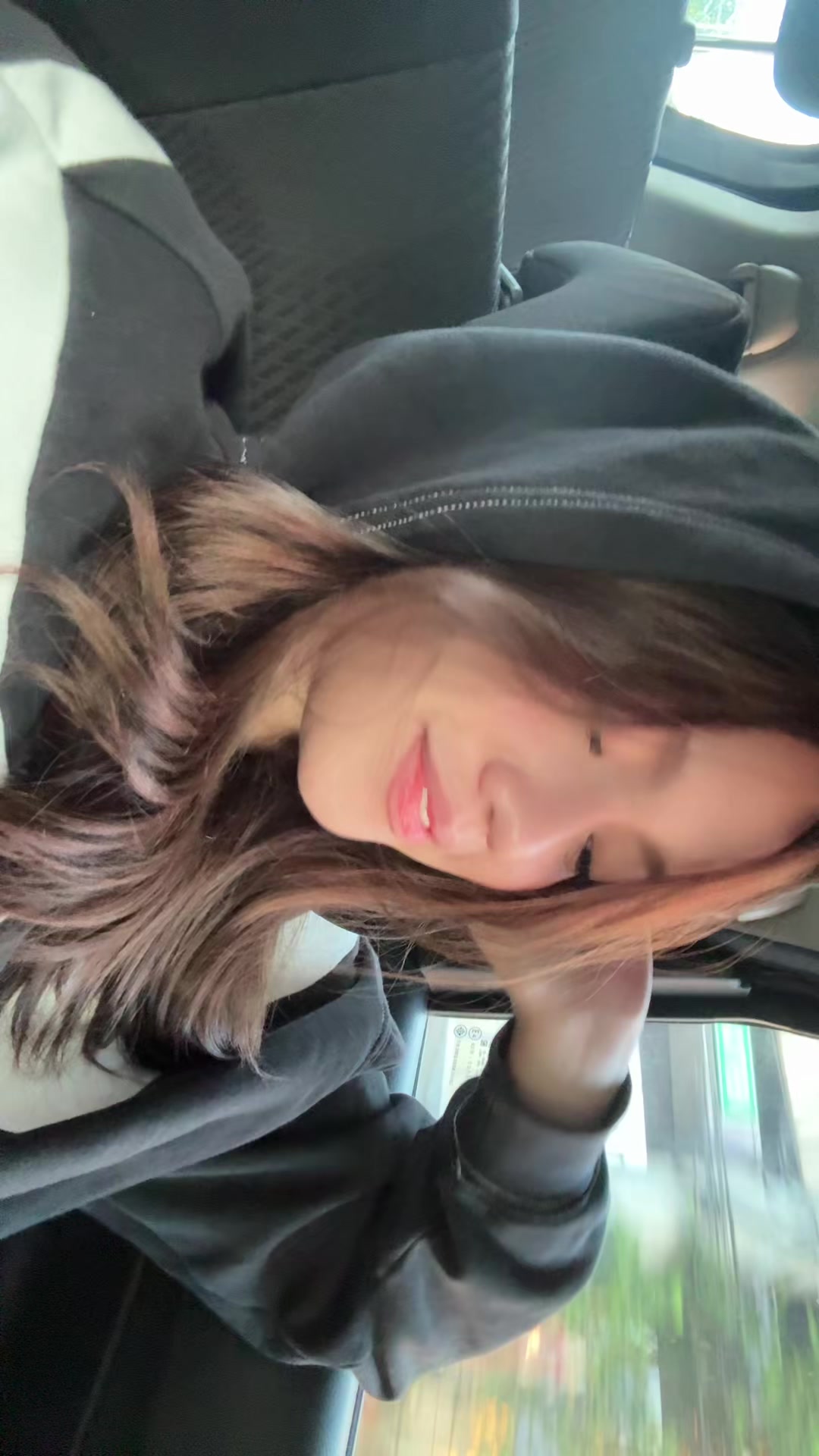 @lia 🪭