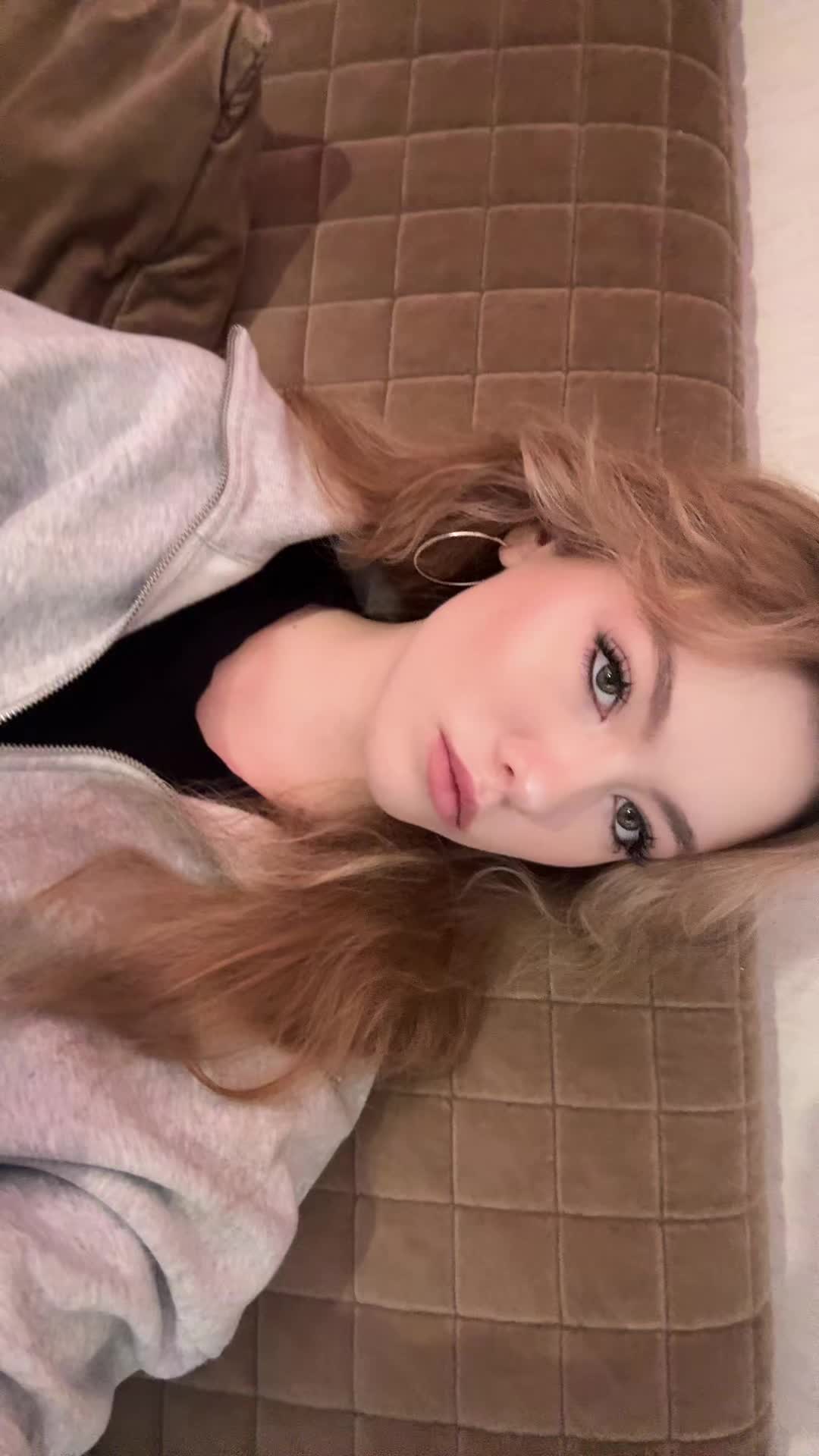 @anngxi