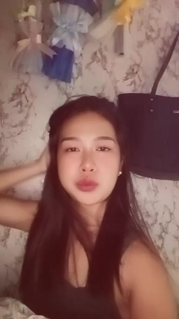@Ella