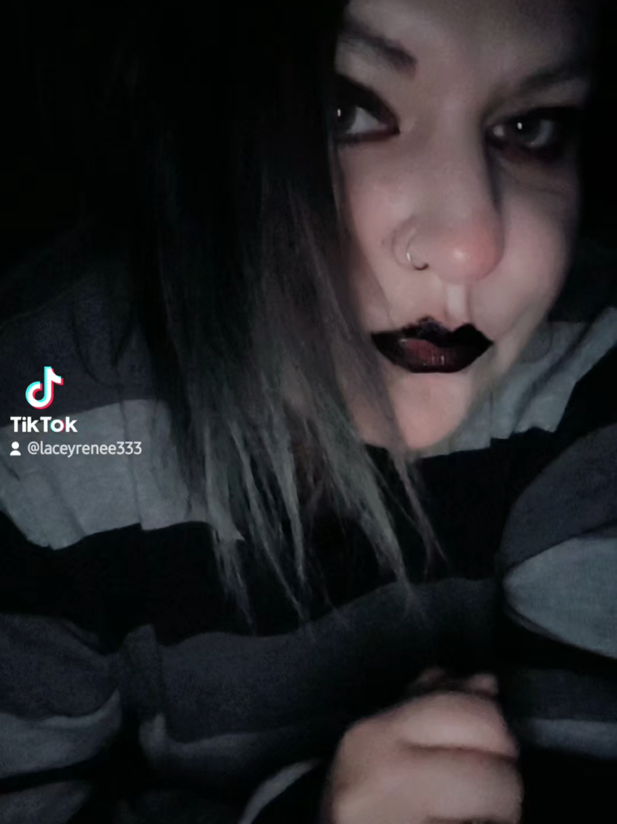 @Lacey.🔮🖤♒️