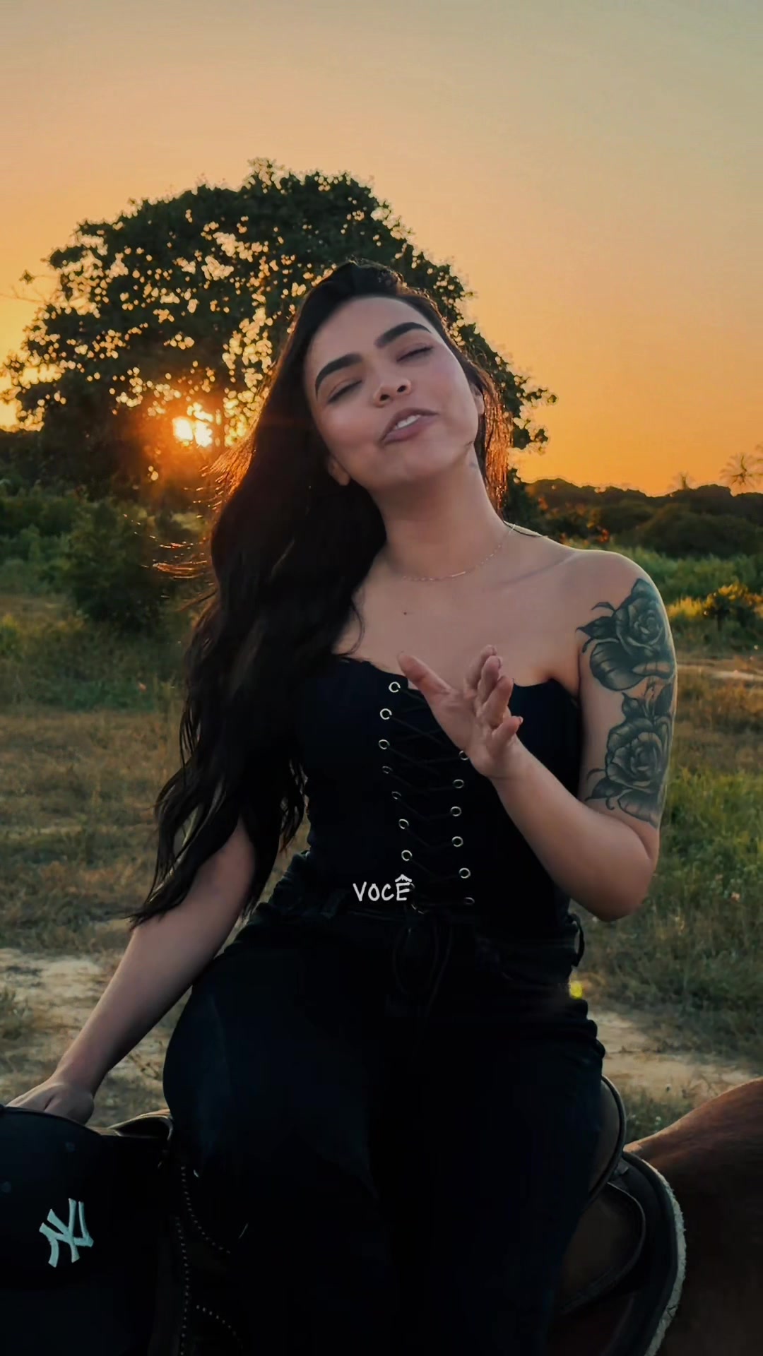 @Vit&oacute;ria Freitas | Cantora