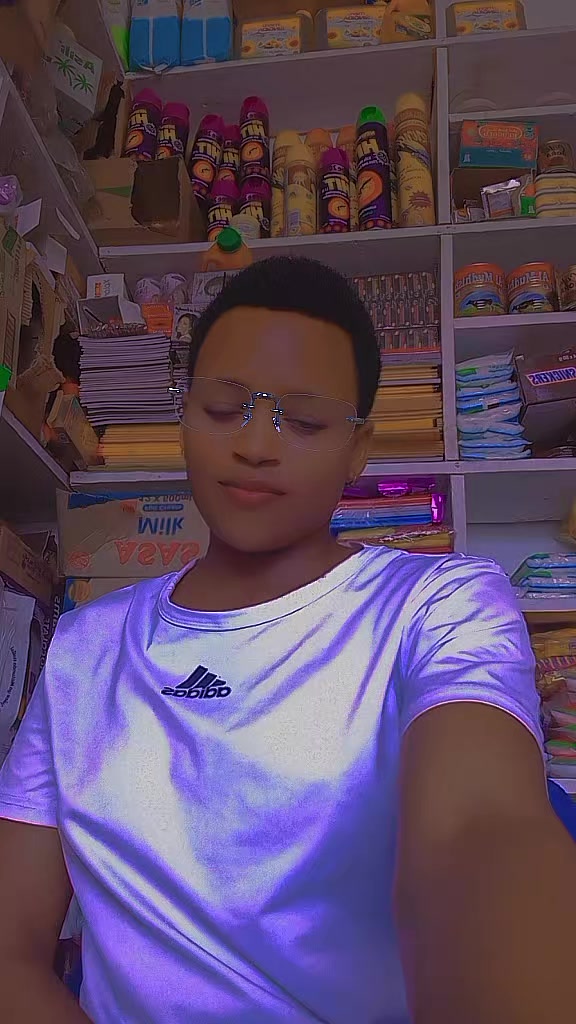 @Cute girl 🌺🕊️
