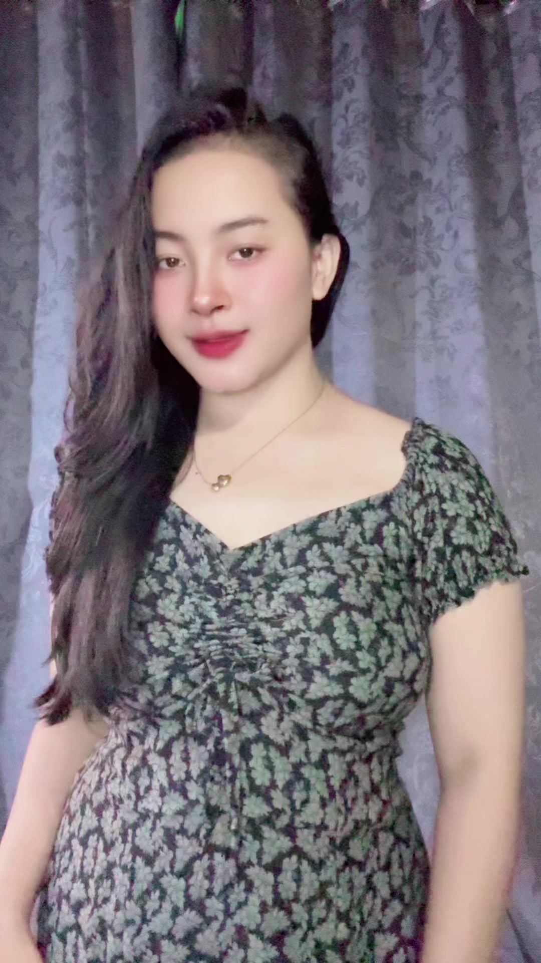 @Tania_
