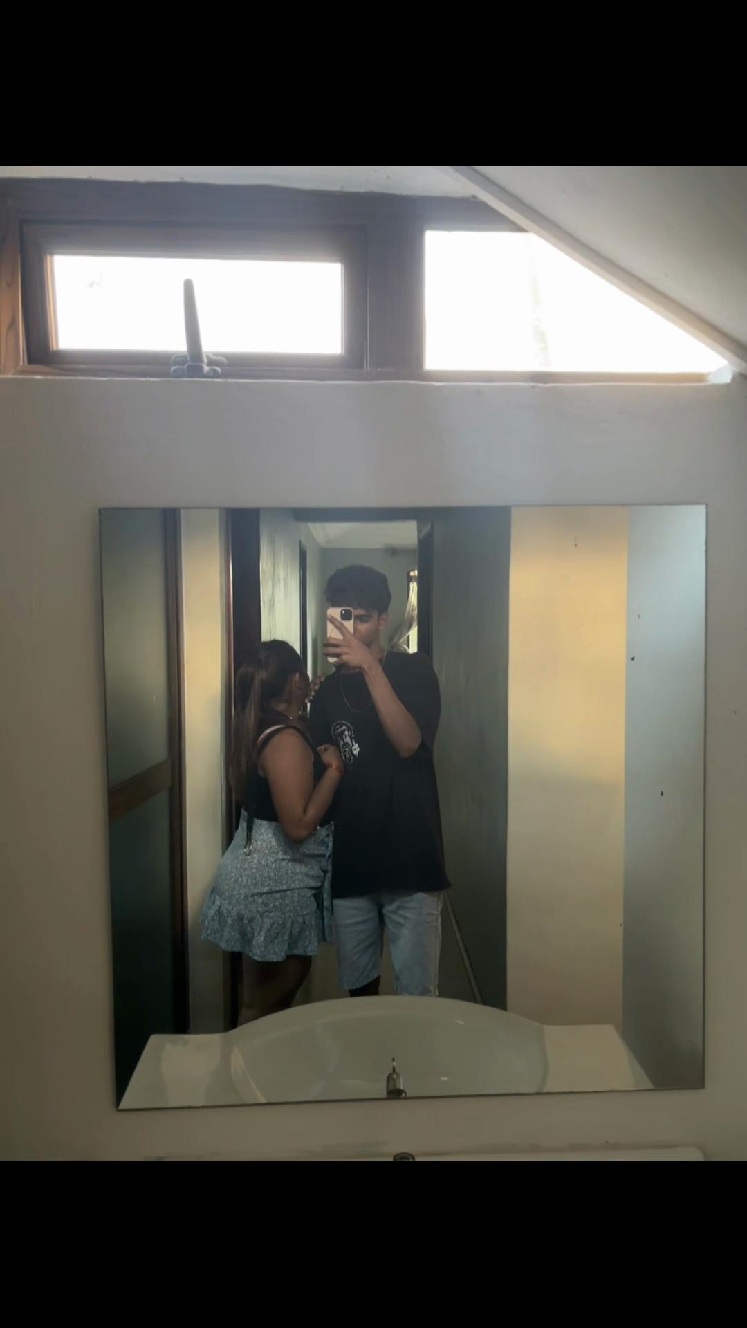 @Anshika🐍.